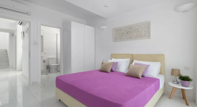 Maria & Nada Beachfront Villas, Забронировать Отель Отели Колимпиа с парковкой, Парковка