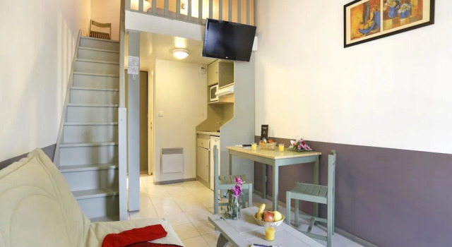 Smart Stay With Mezzanine for Four, Book Lejlighed Merville 