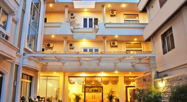 Padmaloka Hotel Tarakan, Забронировать Отель Таракан 