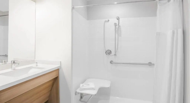 Двухместный номер Standard Microtel Inn & Suites by Wyndham Cuauhtemoc Campos Menonitas