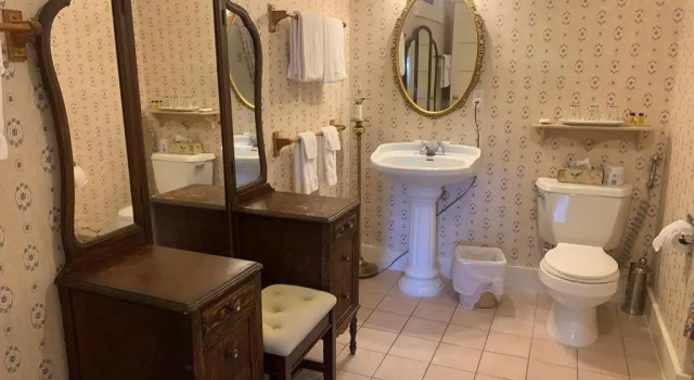 Люкс с 2 комнатами Haterleigh Heritage Inn