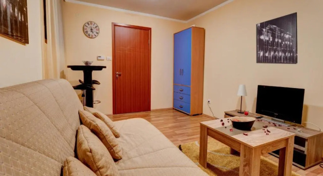 Студия Stadium Apartments