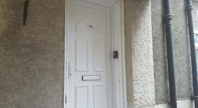 Dragon - Muirdrum House 3 Bedroom Home, Забронировать Отель Отели Glasgow & The Clyde Valley с парковкой, Парковка