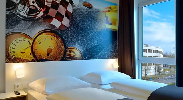 Номер Standard B&B Hotel Stuttgart-Zuffenhausen