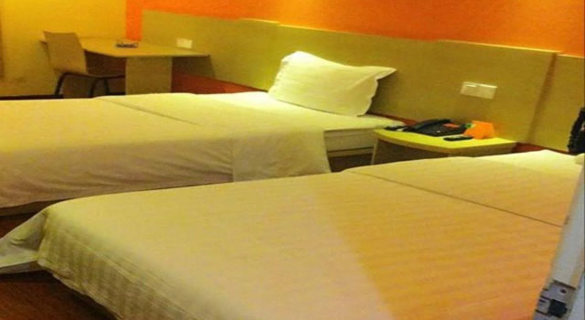 7Days Inn Shanghai Changshou Road Metro Station Yaxin Life Square