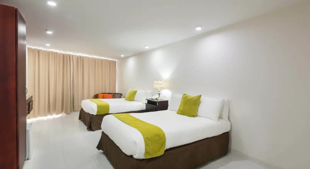 Четырёхместный номер Standard Calypso Beach Hotel
