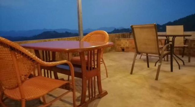 Yanqixuan Xiaoshe Homestay, Prenota Hotel Chengdu Sichuan