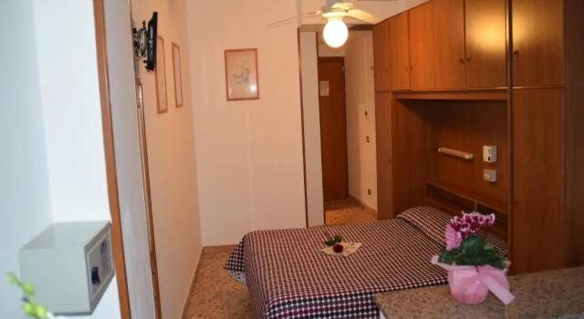 Трёхместный номер Standard с видом на море Hotel Bellavista