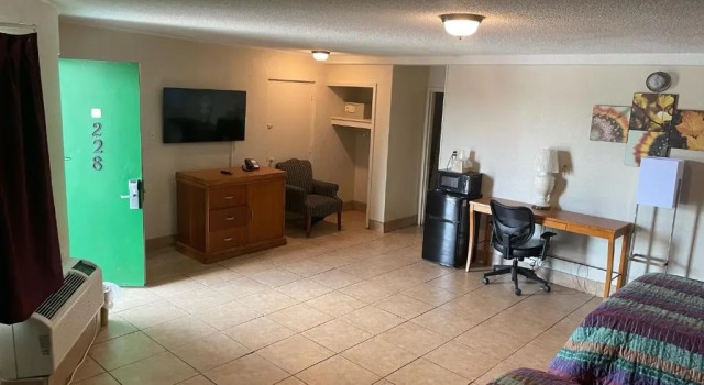 Номер Standard Budgetel Inn and Suites - Louisville