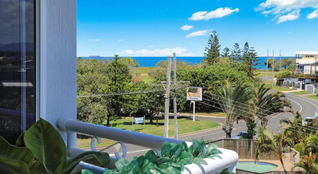 Апартаменты Beachside Resort Kawana Waters