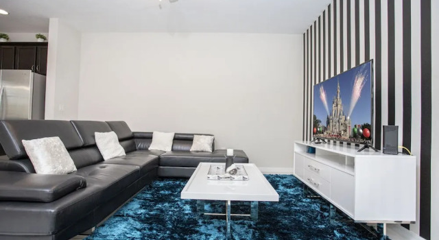 Gorgeous 4Bd w/ Pool Close to Disney @ Solara 1551, Забронировать Дом для отпуска Фор Корнерз штат Флорида