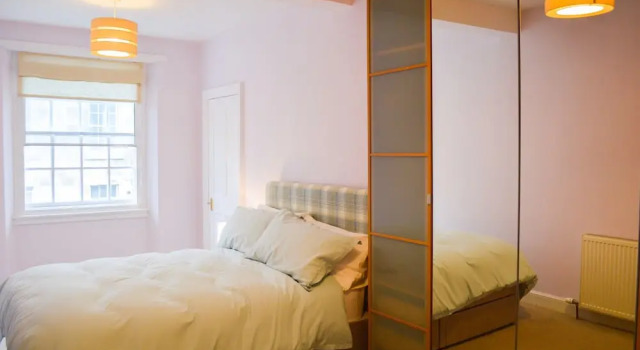 Bright 1 Bedroom Meadows Home, Забронировать Отель Эдинбург Midlothian, рядом с Национальный музей Шотландии