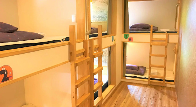 Кровать в общем номере Ks House Hostels - Hakone Yumoto Onsen