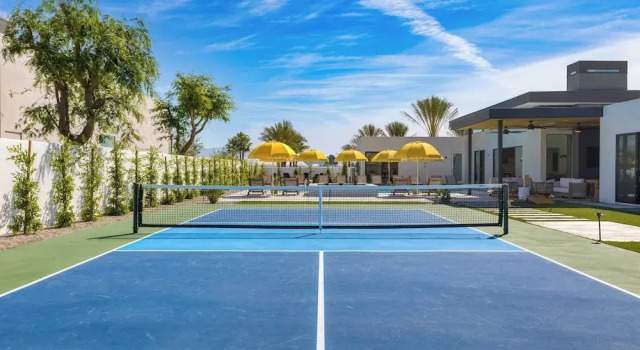 Коттедж Sleeps 34 2 Villas Pool Pickleball Bocce Polo Villas Elara by AvantStay