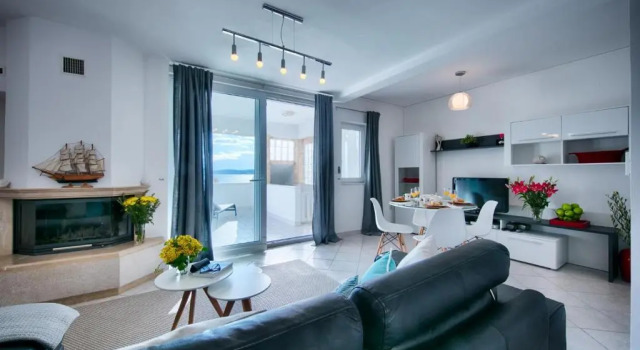 Seafront Suites Maja, Rezervovat Hotel Hotely v Vis s bazénem, Bazén
