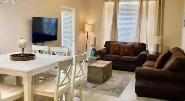 Коттедж I-drive Cozy 3bd 5 min Universal