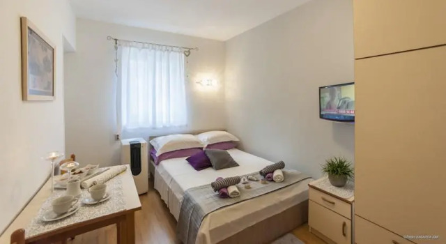 Miriam Rooms Zadar, Забронировать Апартаменты/квартира Отели Задар с парковкой, рядом с Пляж Коловаре, Парковка