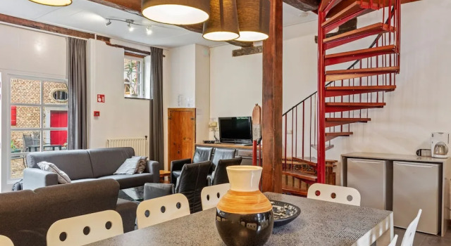 Flat in Water Mill 10 km From Maastricht, Забронировать Отель Отели Эйсден с парковкой, Парковка