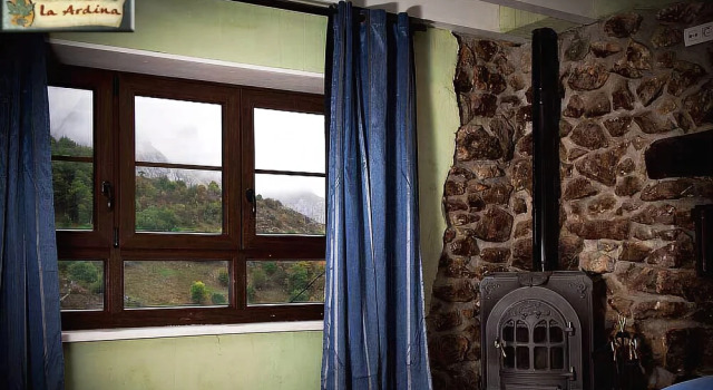 La Cabaña de Bernardina, Book Hotel Hotels in Asturias with Parking, Parking