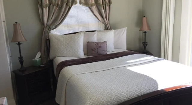 Двухместный люкс с видом на море Shorelight Inn