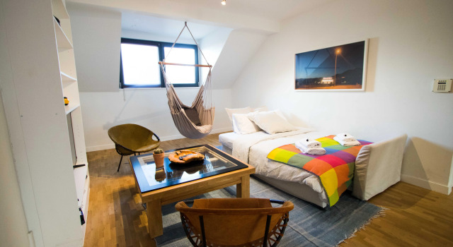 Unit 8 - Charming Loft Apt. Near Avenue Louise, Забронировать Апартаменты/квартира Брюссель Брюссельский столичный регион, рядом с Нотр-Дам-Дю-Саблон
