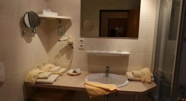 Семейный номер Standard Panoramahotel & Restaurant am Marienturm