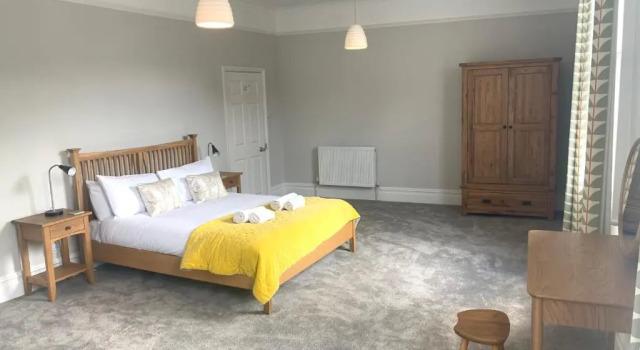 Апартаменты Spacious Maisonette with Parking - 10 mins walk from Bath Abbey - 2 Bed & 2 Bath