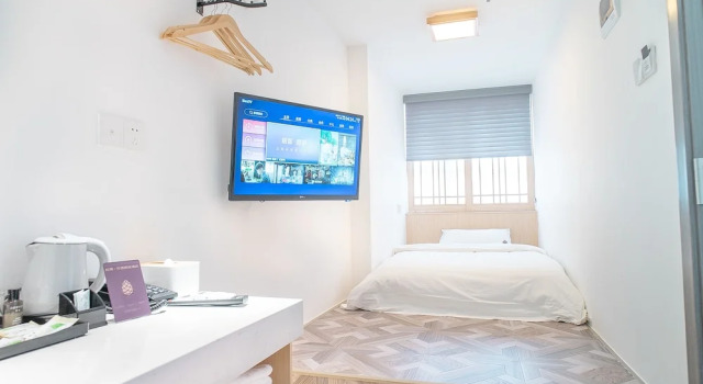 Guangzhou Pinecone & Huayi Select Hotel, Забронировать Отель Отели Гуанчжоу с парковкой, рядом с Международный рынок кожаных изделий Гуанчжоу Байюнь, Парковка