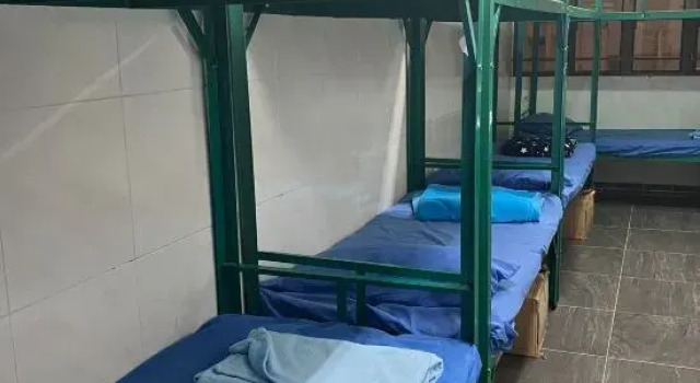 Кровать в общем номере (мужской номер) Kung Fu Hostel