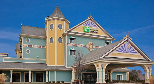 Holiday Inn Express Holland by IHG, Забронировать Отель Холланд штат Мичиган