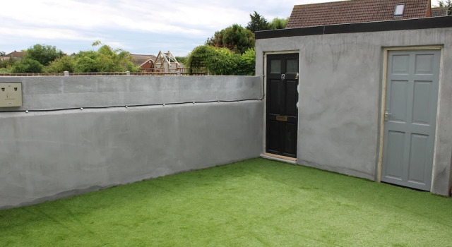 Impeccable Spacious 6-bed House in Romford