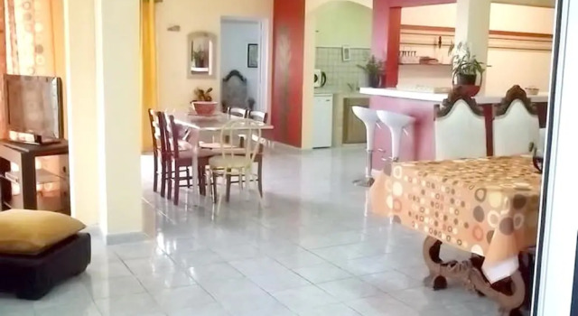 House With 2 Bedrooms in Petite Ile, With Wonderful sea View, Enclosed, Reservar Hotel Petite-Ile Saint-Pierre