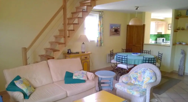 House With 3 Bedrooms in Mallemort, With Pool Access, Enclosed Garden, Rezervasyon Otel Mallemort Carros