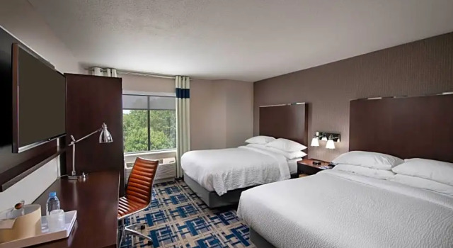 Четырёхместный люкс Four Points by Sheraton Charlotte - Lake Norman