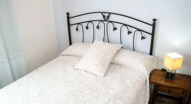 Sol Apartment Ideal for Large Families, Book Apartment Hotels in Aragon with Parking, Parking