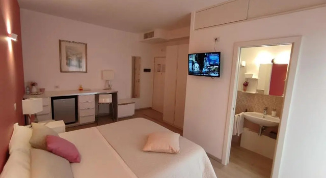 Dimora Francesca, Book Hotel Hotels in Conversano with Parking, Parking