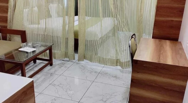 Люкс HOTEL PRUDENT - Vadodra