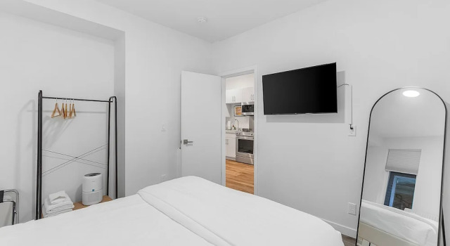 Апартаменты Classic Cozy Oasis in the heart of Capitol Hill