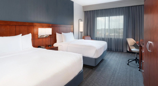 Четырёхместный номер Standard Courtyard By Marriott Little Rock North