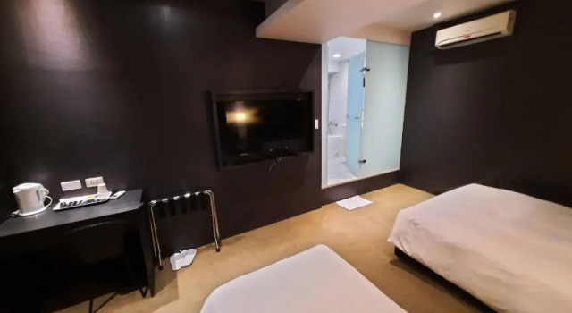 Standard Dreier Zimmer mit Stadtblick Gugis Inn