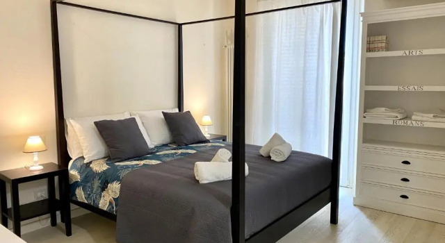 Апартаменты Deluxe Front Beach Apartments - Deluxe