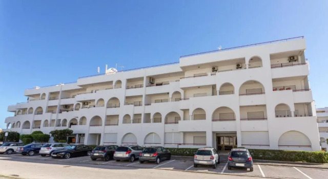 Andorinha 2 bedroom apart-close to the sea-Algarve, Rezerwuj Hotel Hotele w Algarve z parkingiem, Parking
