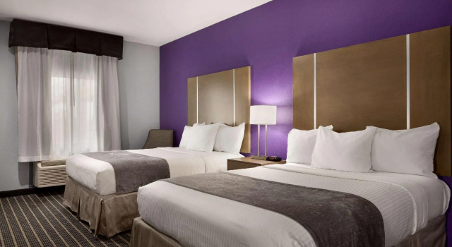 Четырёхместный номер Standard Days Inn by Wyndham Odessa