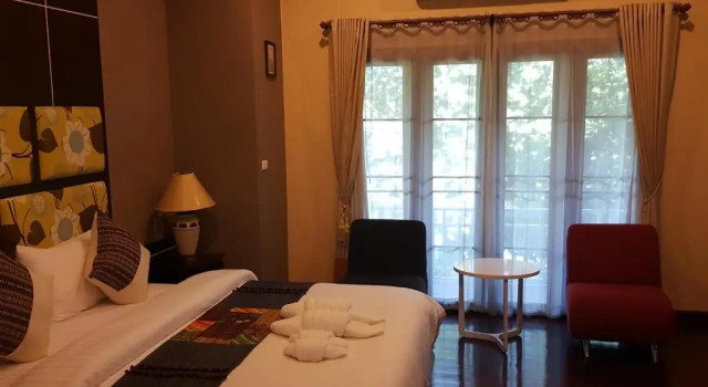 Трёхместный номер Standard с балконом Buraphat Resort