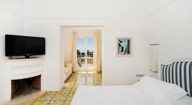 Luxury Double Junior Suite with balcony Sina Flora