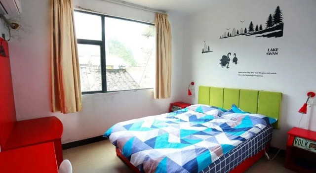 Yangshuo Showbiz Youth Hostel, Book Hostel Hostels in Yangshuo, Hostel