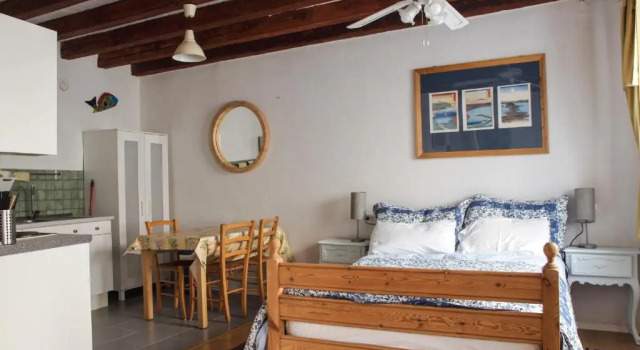 Студия Apartments Hemingway House