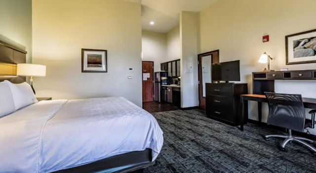 Трёхместный люкс Staybridge Suites Laredo by IHG