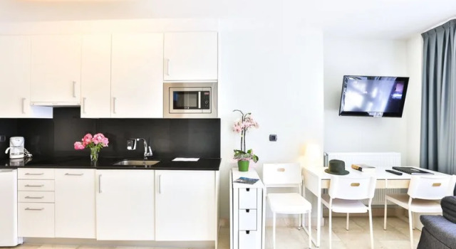 Четырёхместные апартаменты с балконом Apartamentos Mundaka