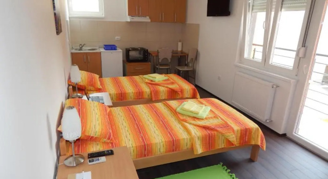 Apartments Center KG, Buchen Sie Ferienwohnung Kragujevac Zentralserbien
